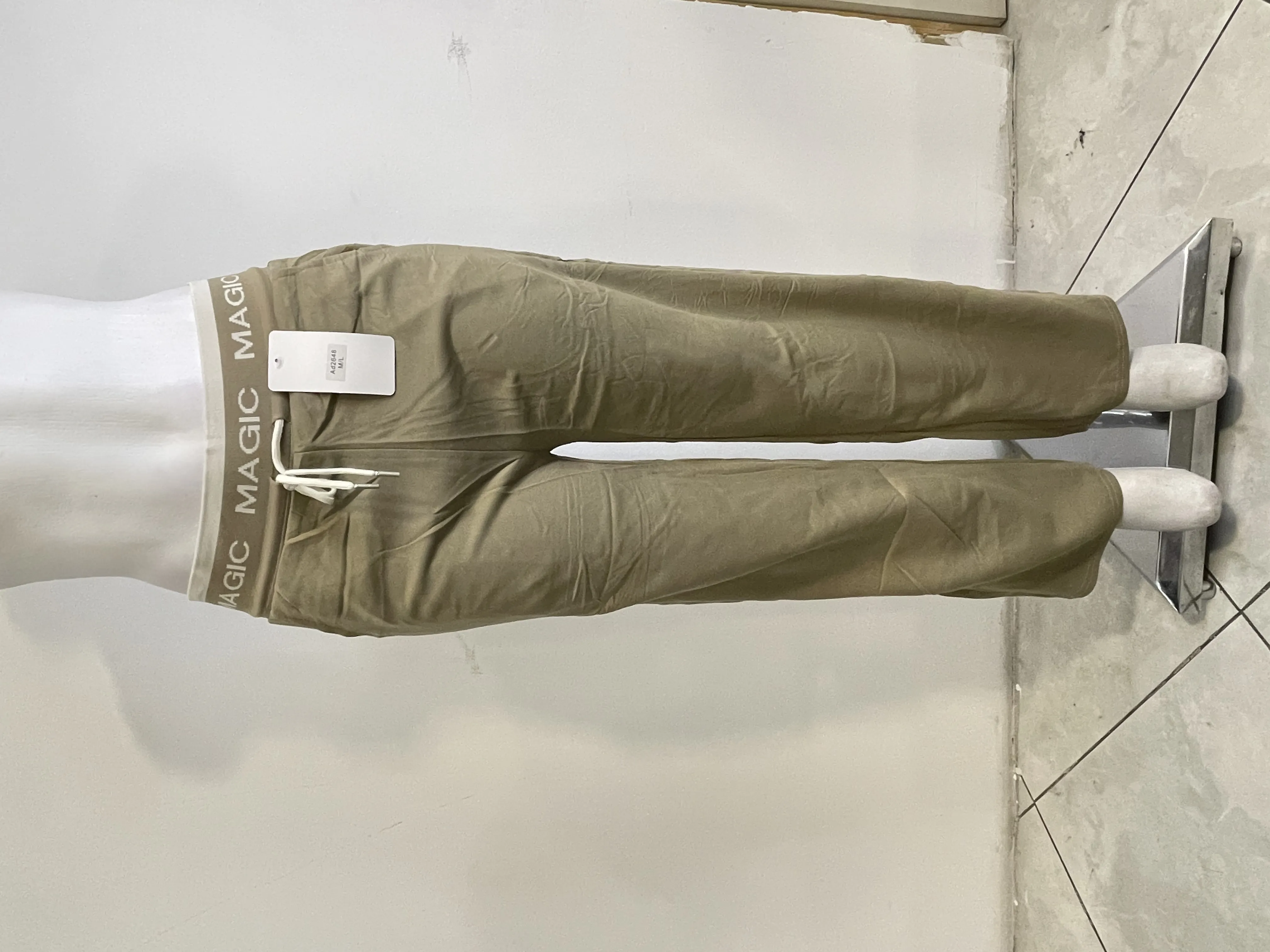 AD2648 Pantalón holgado con detalle en cintura 15819